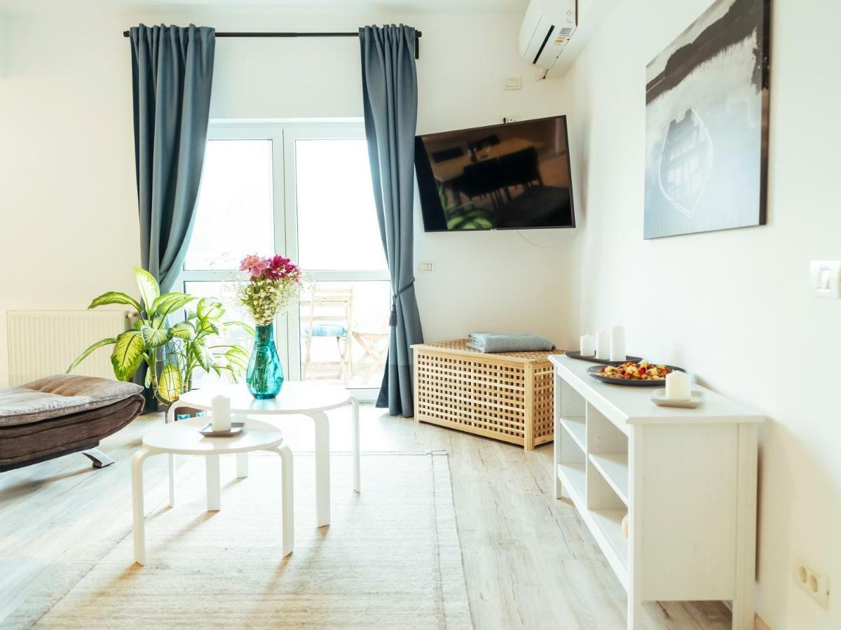 Bright And Spacious Central Apartment- Piata Amzei Bukarest Exteriör bild