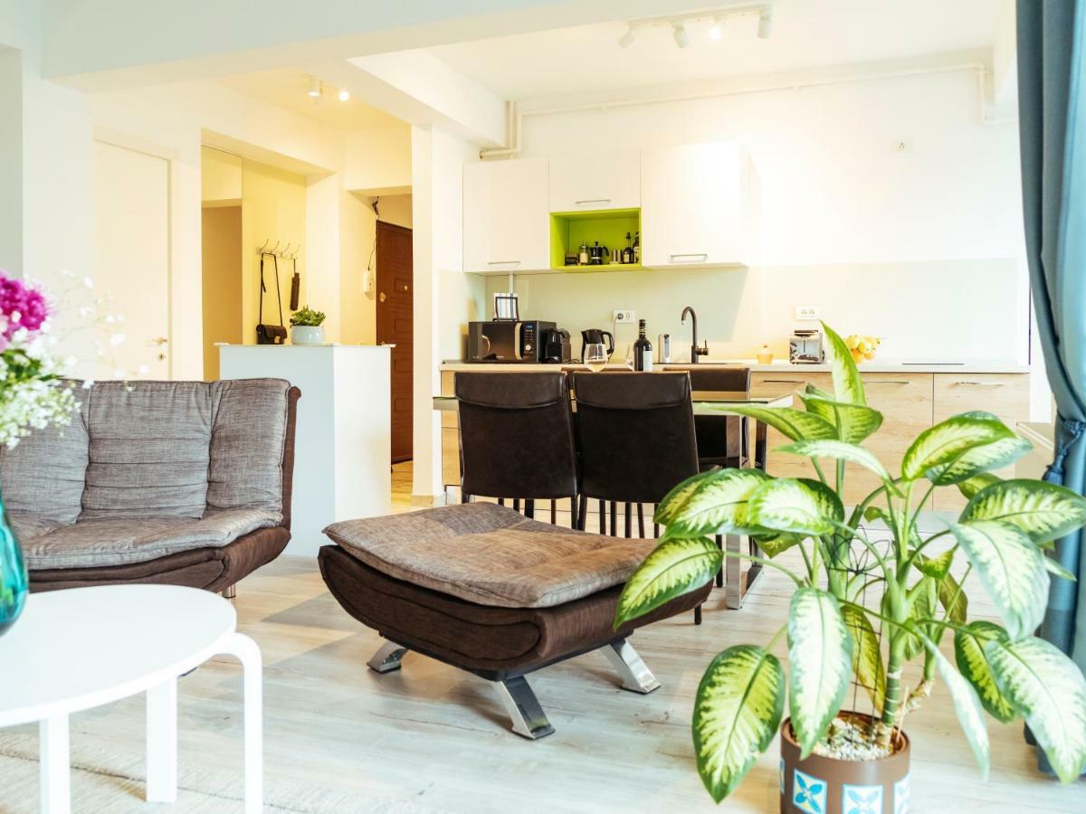 Bright And Spacious Central Apartment- Piata Amzei Bukarest Exteriör bild