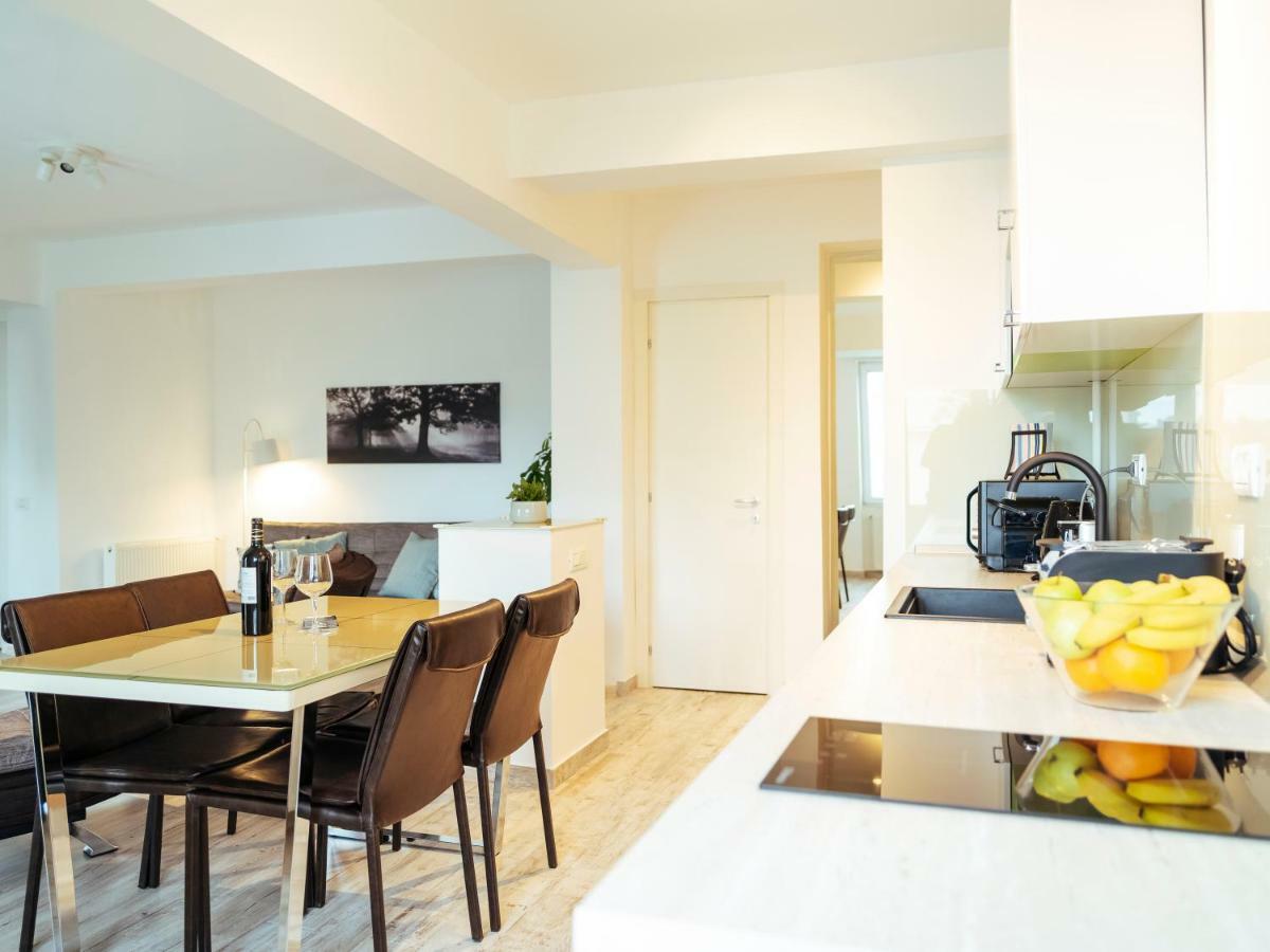 Bright And Spacious Central Apartment- Piata Amzei Bukarest Exteriör bild