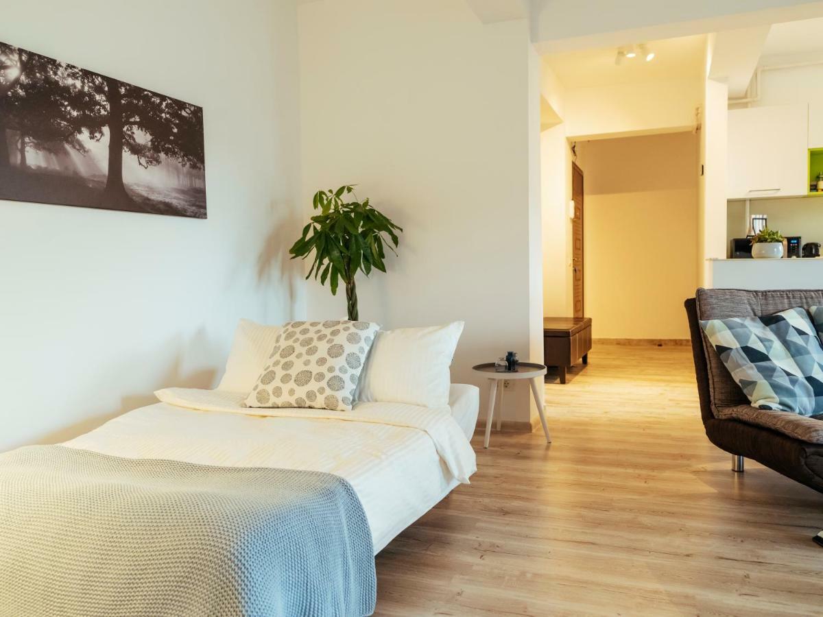 Bright And Spacious Central Apartment- Piata Amzei Bukarest Exteriör bild