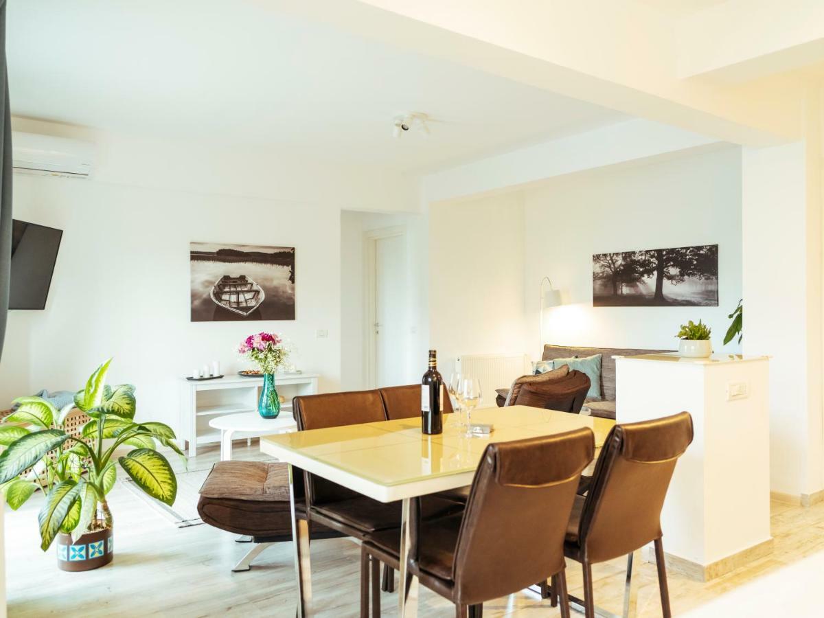 Bright And Spacious Central Apartment- Piata Amzei Bukarest Exteriör bild