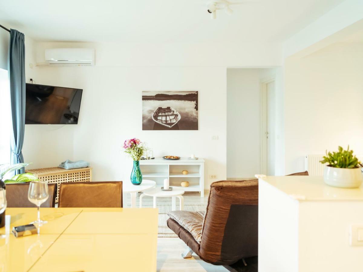 Bright And Spacious Central Apartment- Piata Amzei Bukarest Exteriör bild